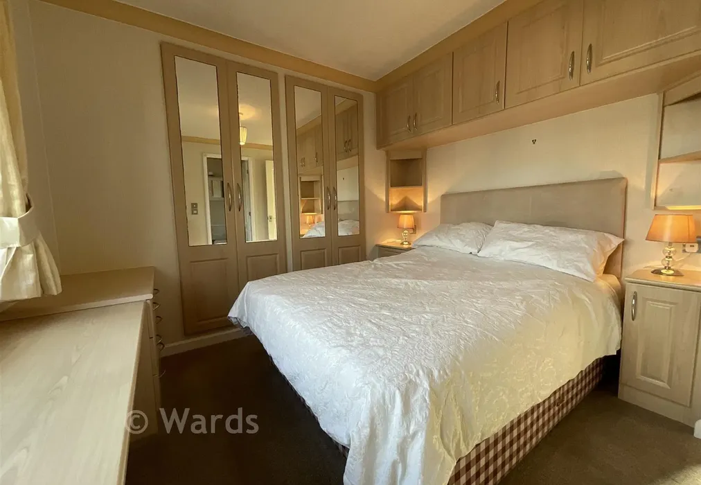 Bedroom 1 - Maidstone Road, Paddock Wood, Kent - Wards of Kent