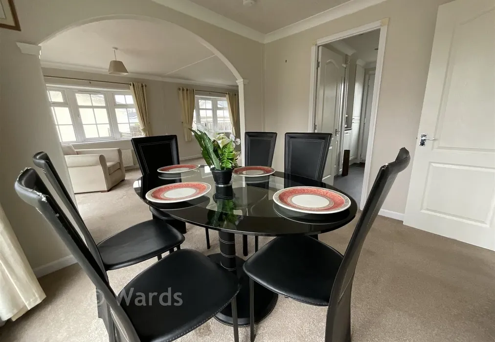 Dining Room - Maidstone Road, Paddock Wood, Kent - Wards of Kent