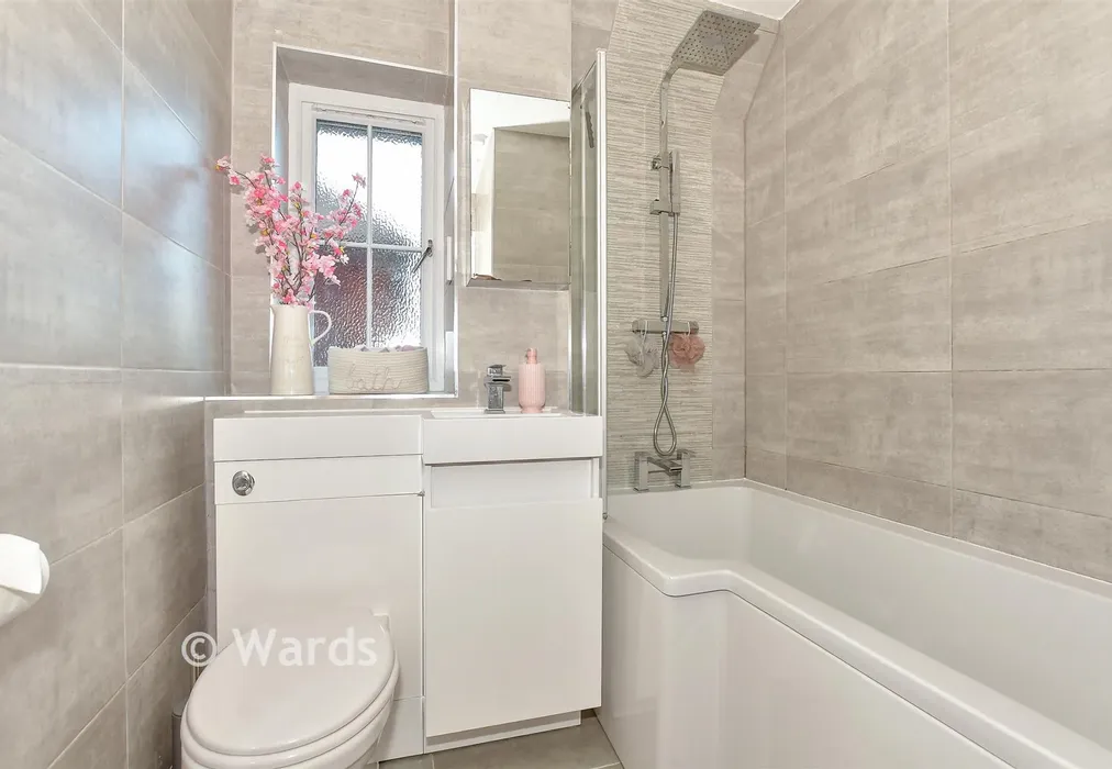 Bathroom - The Street, Adisham, Canterbury, Kent - Wards of Kent