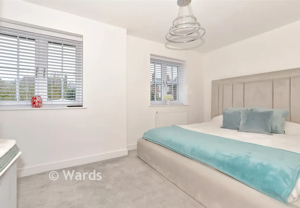 Bedroom 1 - The Street, Adisham, Canterbury, Kent - Wards of Kent