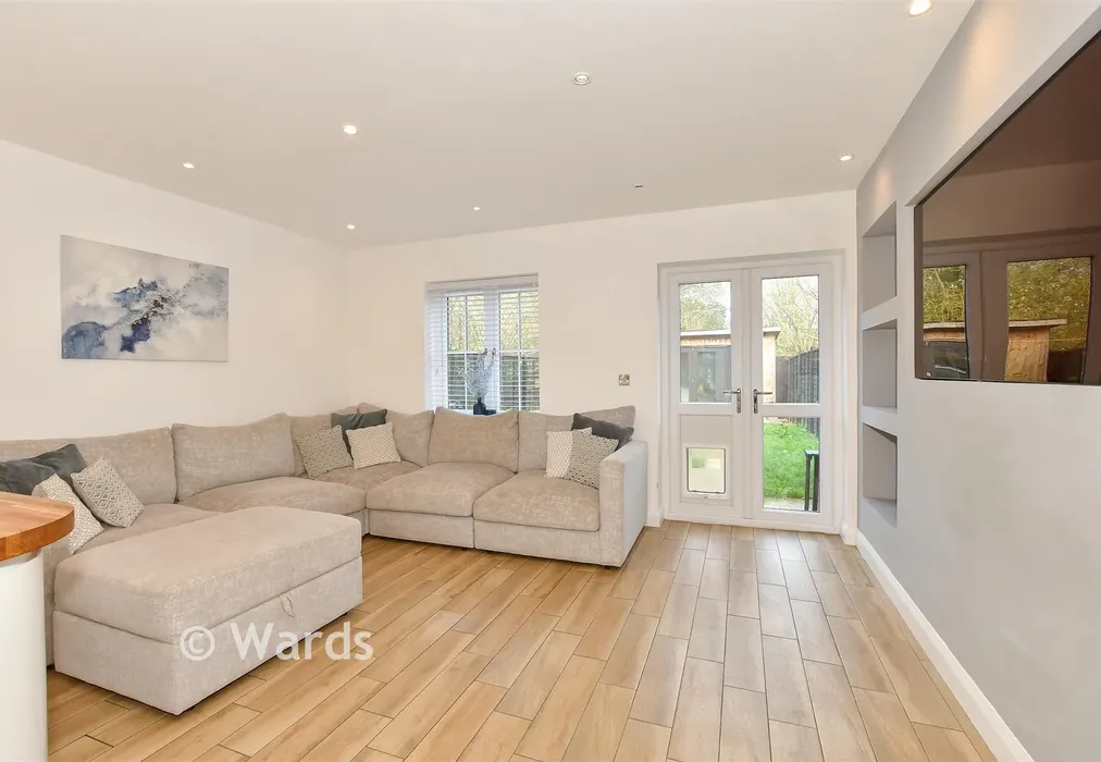 Lounge - The Street, Adisham, Canterbury, Kent - Wards of Kent