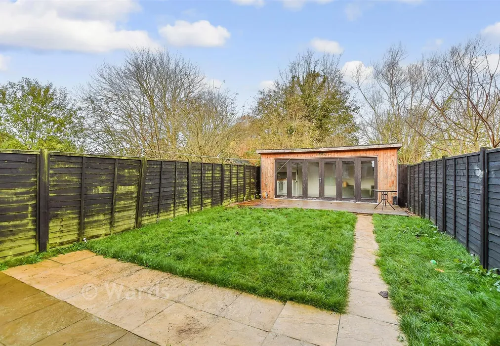 Rear Garden - The Street, Adisham, Canterbury, Kent - Wards of Kent