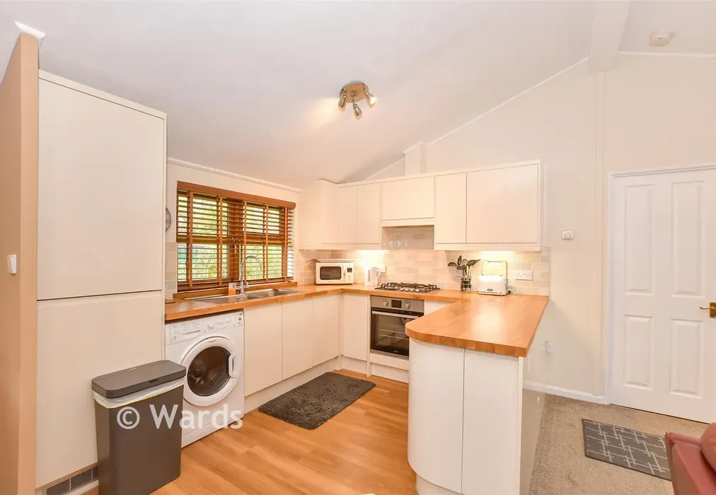 Kitchen/Lounge/Diner - Woodlands Park, Biddenden, Ashford, Kent - Wards of Kent