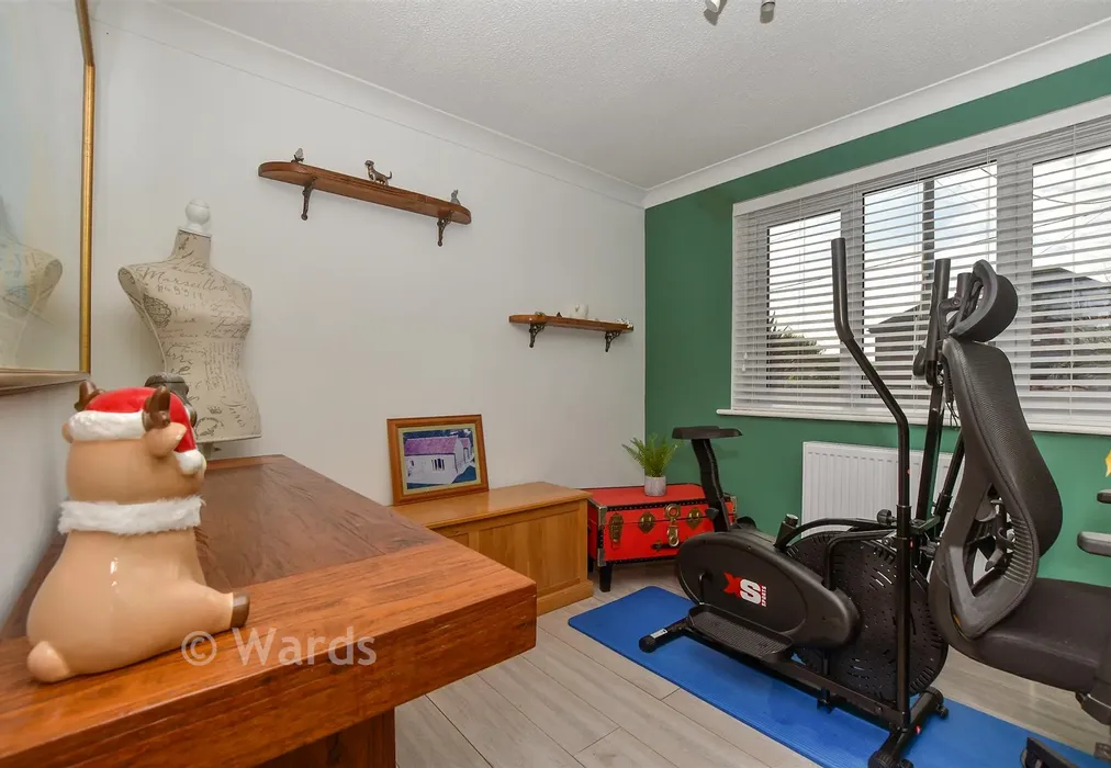 Bedroom 3 - Drake Avenue, Minster-On-Sea, Sheerness, Kent - Wards of Kent