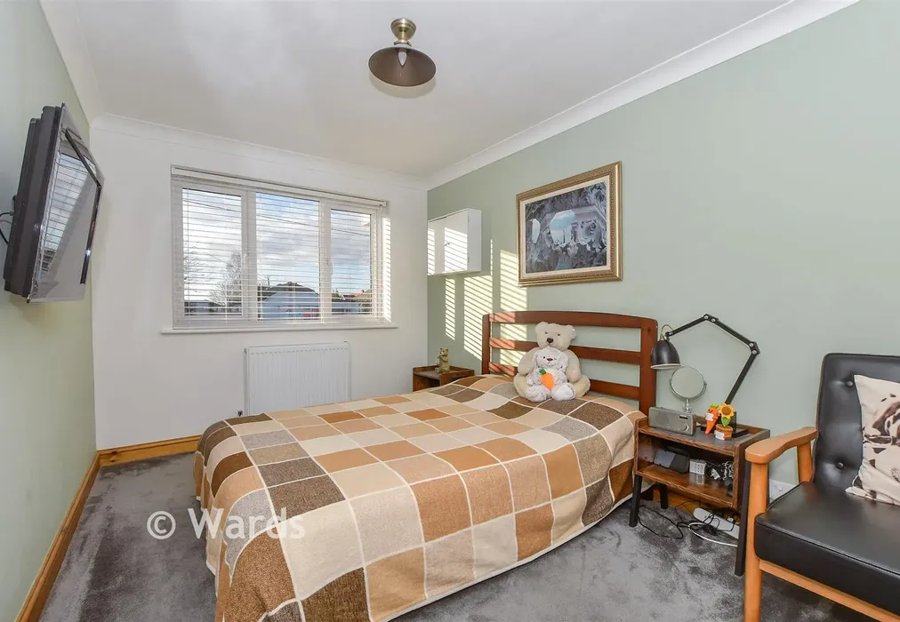 Bedroom 2 - Drake Avenue, Minster-On-Sea, Sheerness, Kent - Wards of Kent