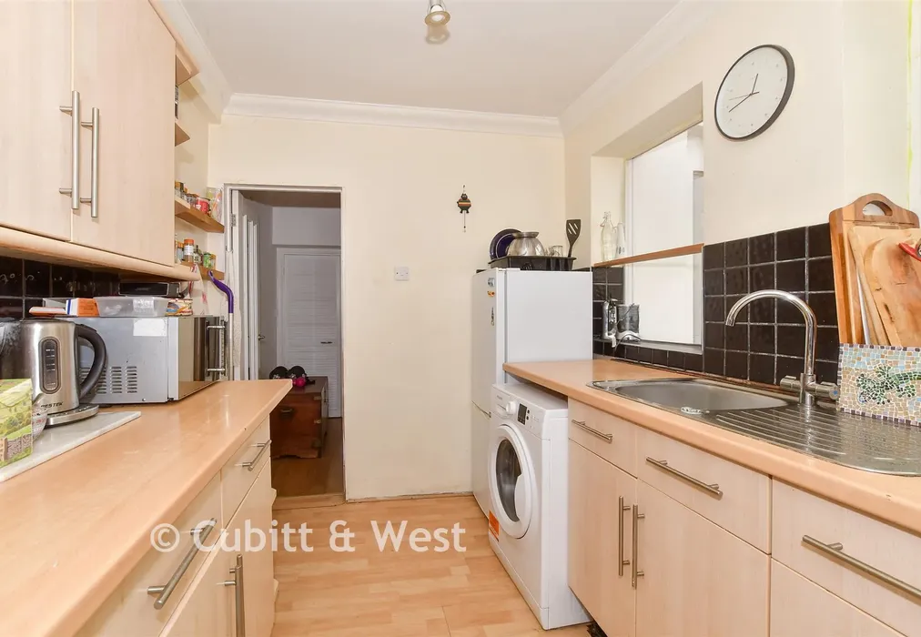 Kitchen - Ardingly Drive, Goring-By-Sea, Worthing, West Sussex - Wards of Kent