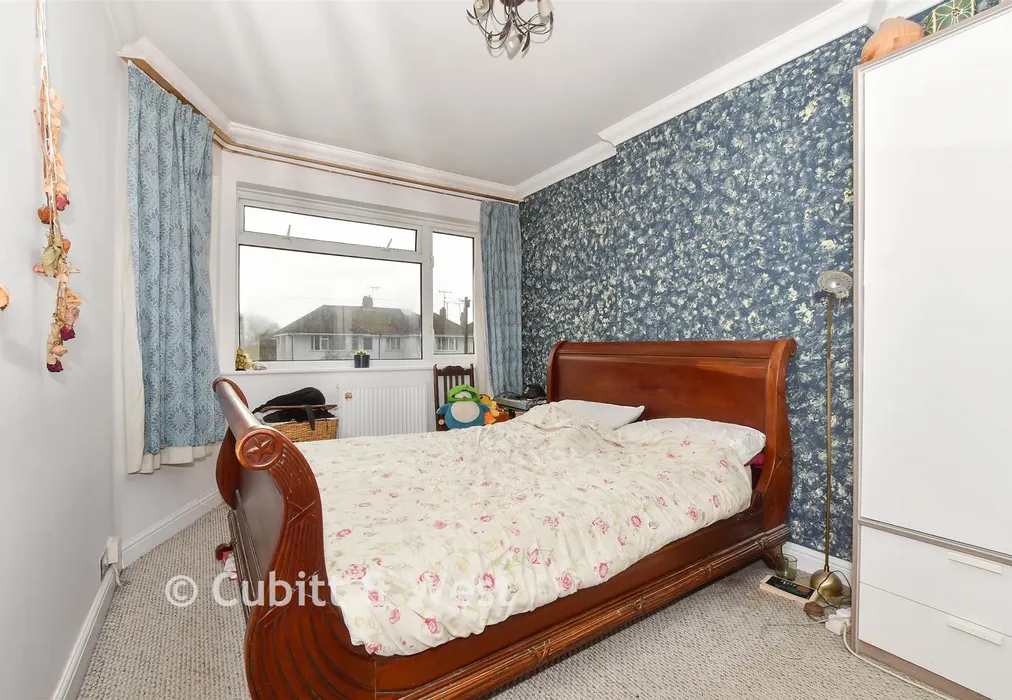 Bedroom 1 - Ardingly Drive, Goring-By-Sea, Worthing, West Sussex - Wards of Kent