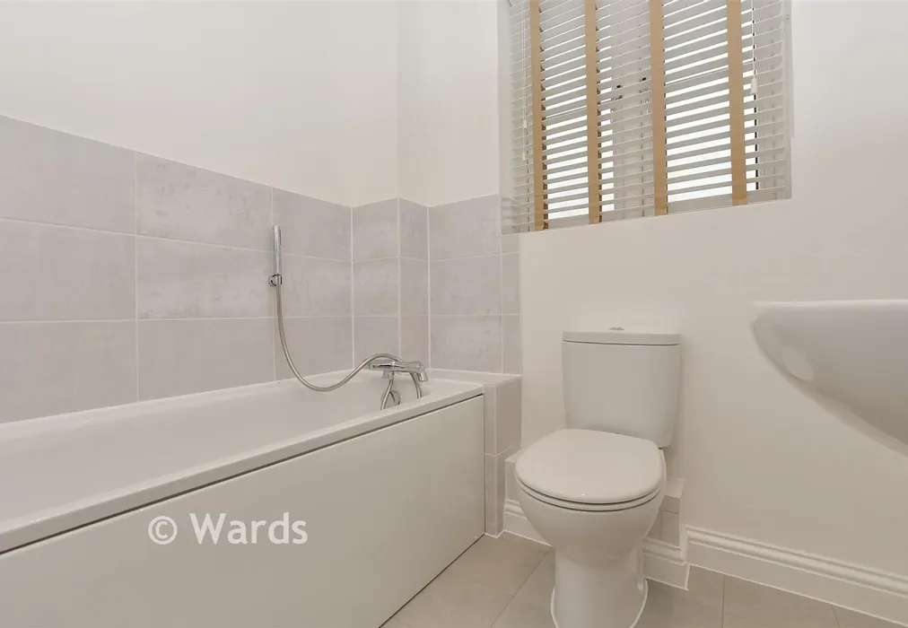 Bathroom - Richmond Park, Whitfield, Dover, Kent - Wards of Kent
