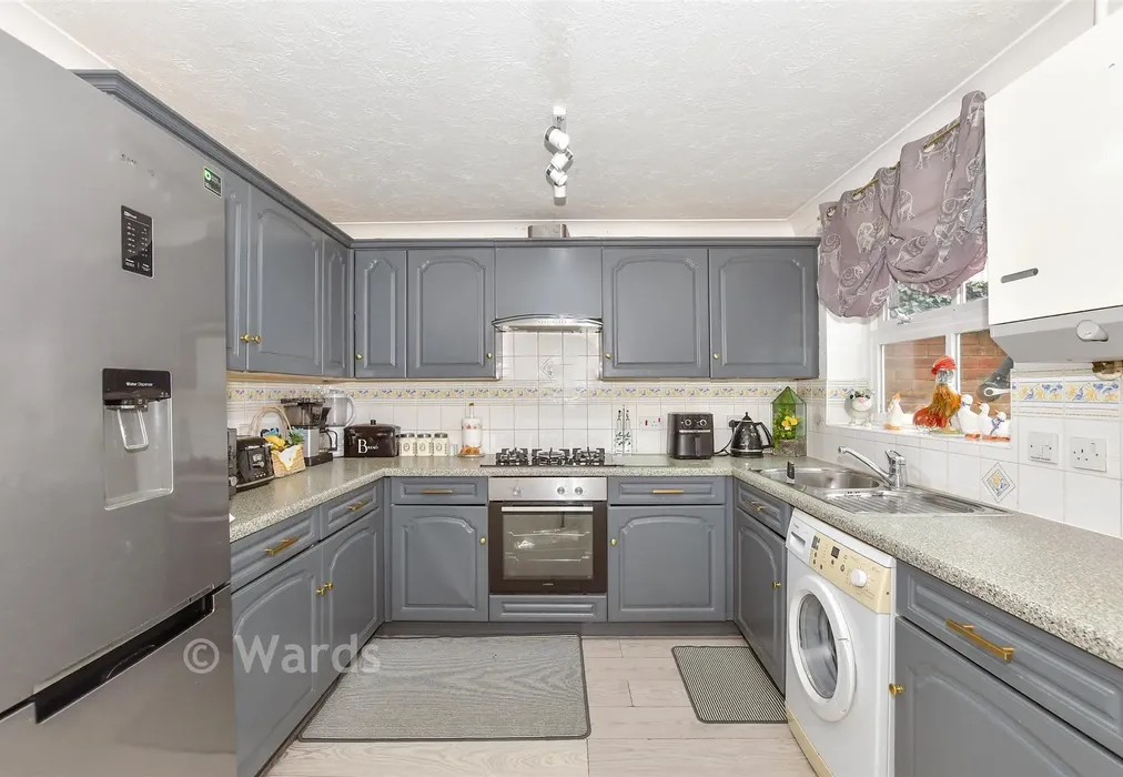 Kitchen - The Mallows, Maidstone, Kent - Wards of Kent