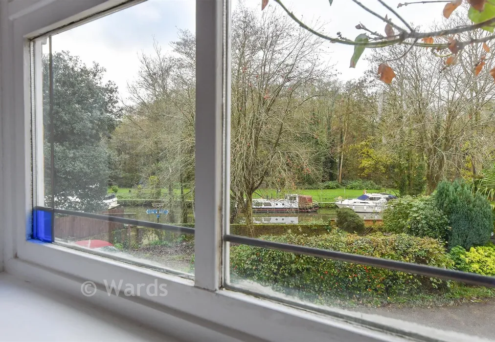 Internal Lifestyle Photograph - The Mallows, Maidstone, Kent - Wards of Kent