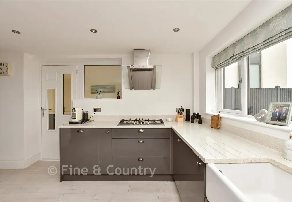Kitchen - Sea Road, Westgate-On-Sea, Kent - Wards of Kent