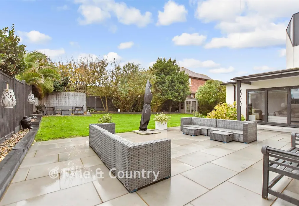Patio / Decking - Sea Road, Westgate-On-Sea, Kent - Wards of Kent