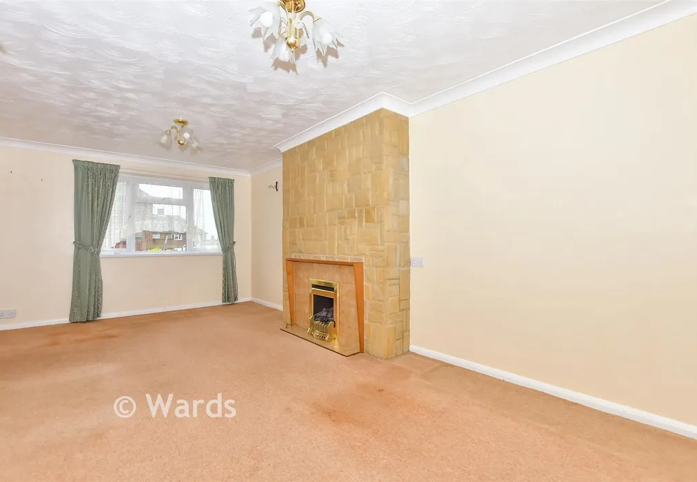 Lounge/Diner - McAlpine Crescent, Loose, Maidstone, Kent - Wards of Kent