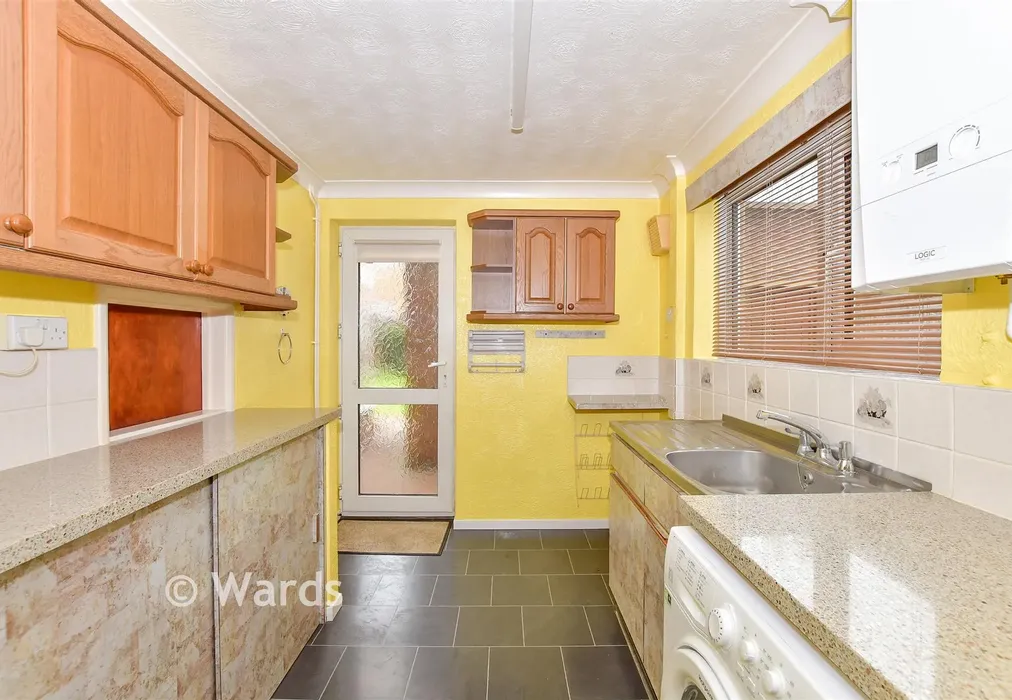 Kitchen - McAlpine Crescent, Loose, Maidstone, Kent - Wards of Kent