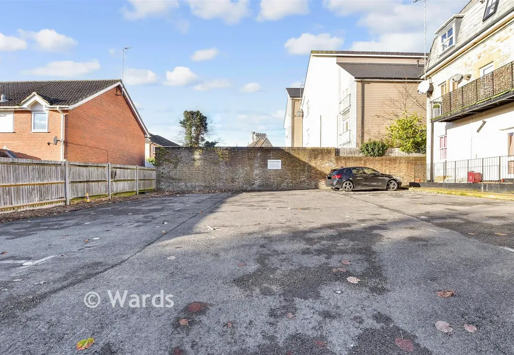 Driveway/Parking - St. George's Square, Maidstone, Kent - Wards of Kent