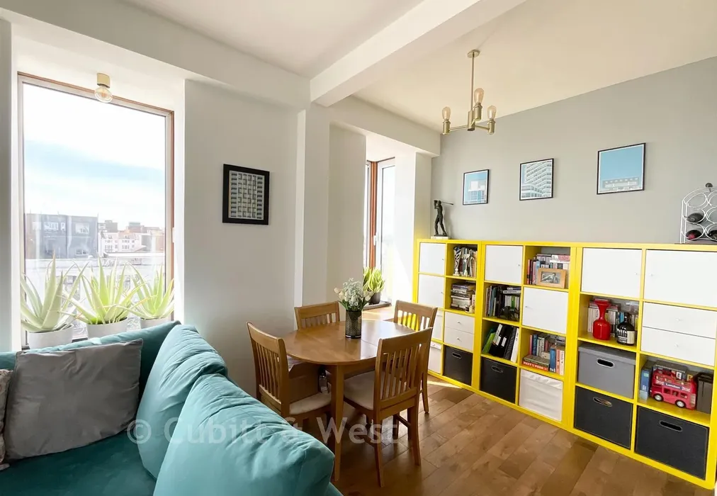 Dining Area** - Marine Parade, Worthing, West Sussex - Wards of Kent