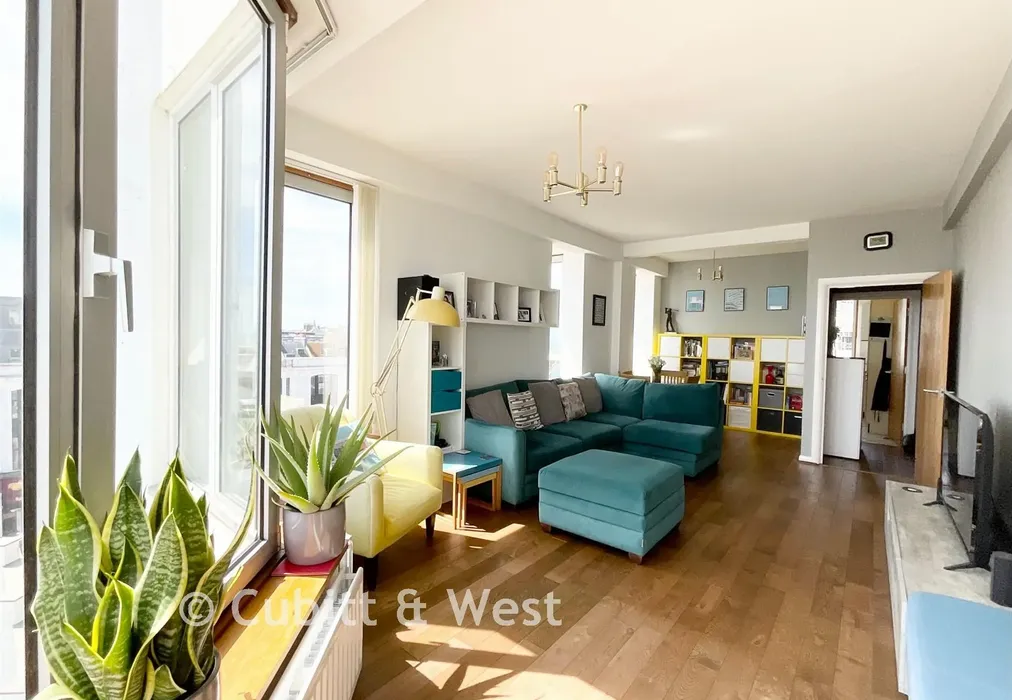 Living Area** - Marine Parade, Worthing, West Sussex - Wards of Kent