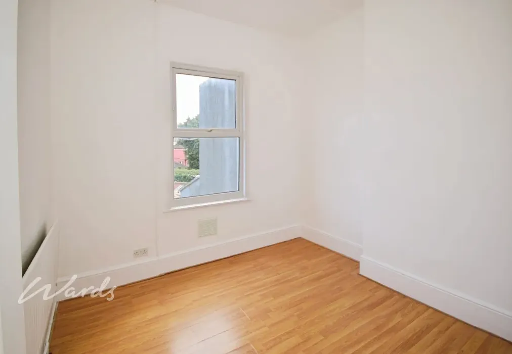 bedroom 4 - Rock Avenue Gillingham ME7 - Wards of Kent