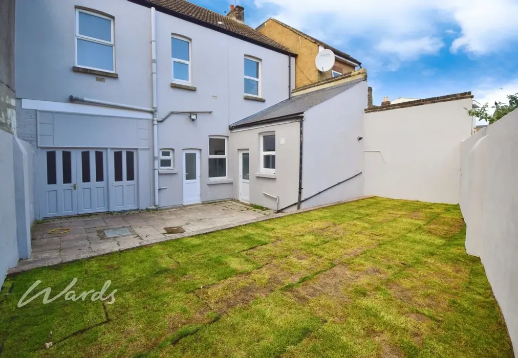 garden - Rock Avenue Gillingham ME7 - Wards of Kent