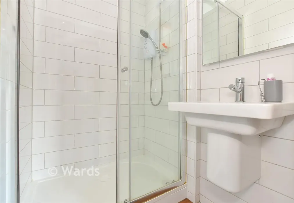 En-Suite Shower Room - Pay Street, Hawkinge, Folkestone, Kent - Wards of Kent