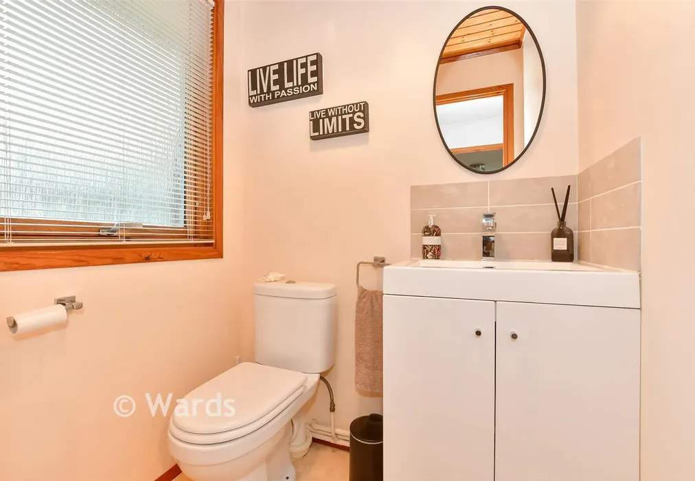 Cloakroom - Pay Street, Hawkinge, Folkestone, Kent - Wards of Kent