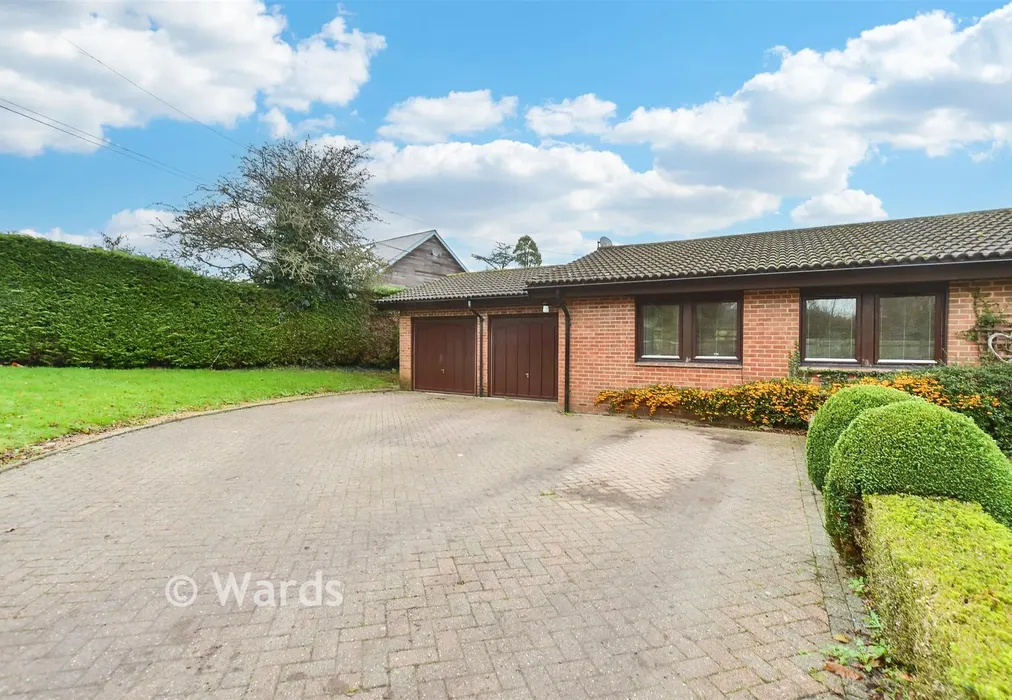 Driveway/Parking - Pay Street, Hawkinge, Folkestone, Kent - Wards of Kent