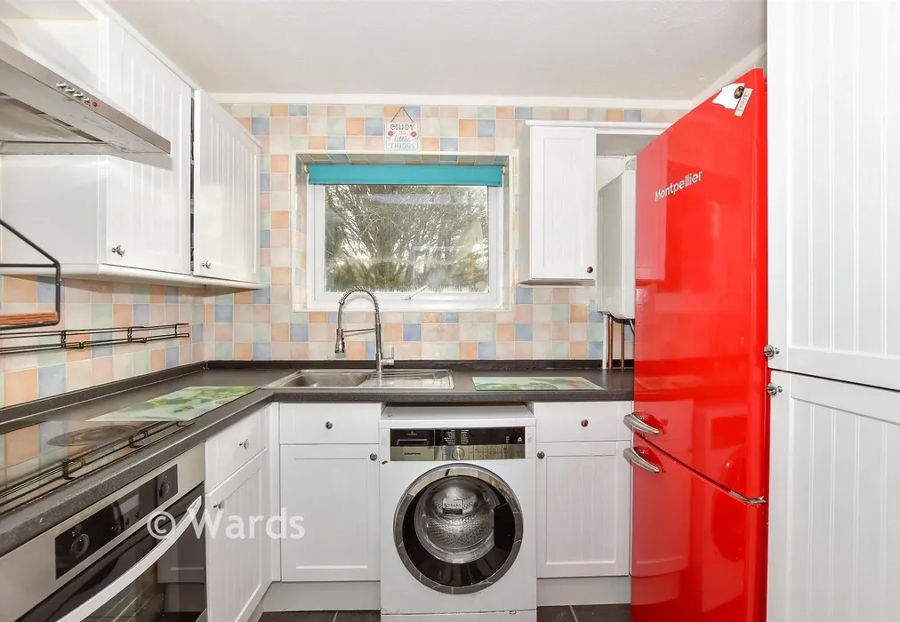 Kitchen - School Lane, Maidstone, Kent - Wards of Kent