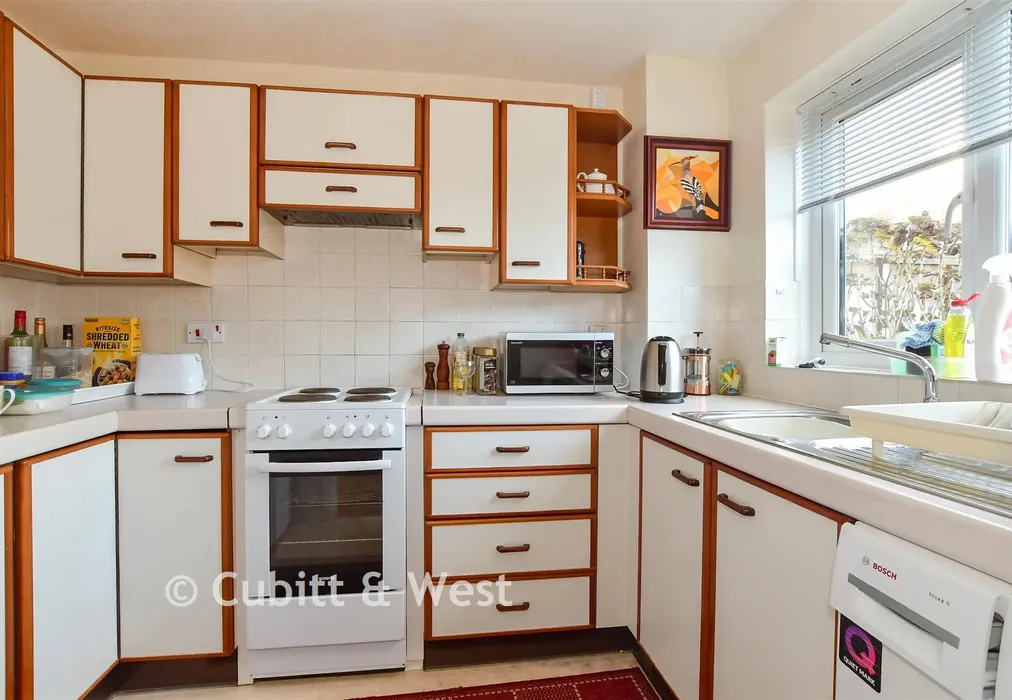 Kitchen - Glebelands, Pulborough, West Sussex - Wards of Kent