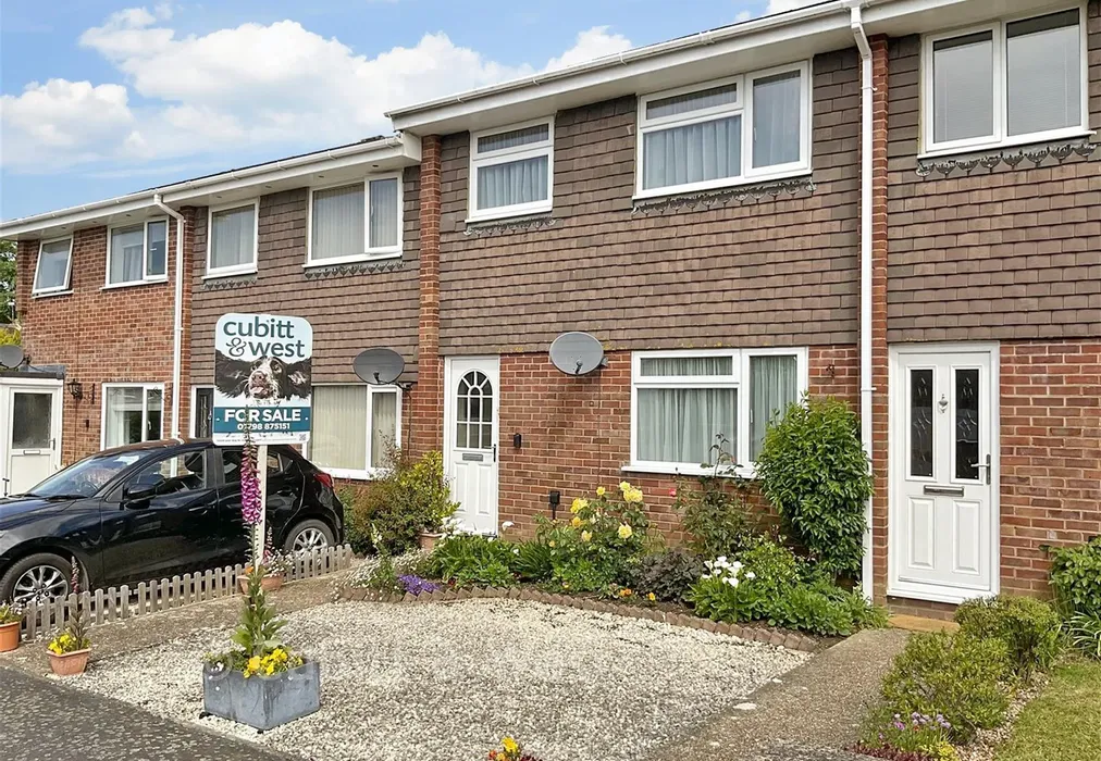 Front Elevation - Glebelands, Pulborough, West Sussex - Wards of Kent