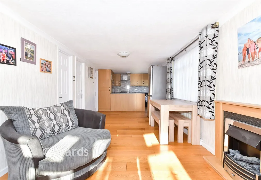 Lounge - Vicarage Lane, Hoo, Rochester, Kent - Wards of Kent