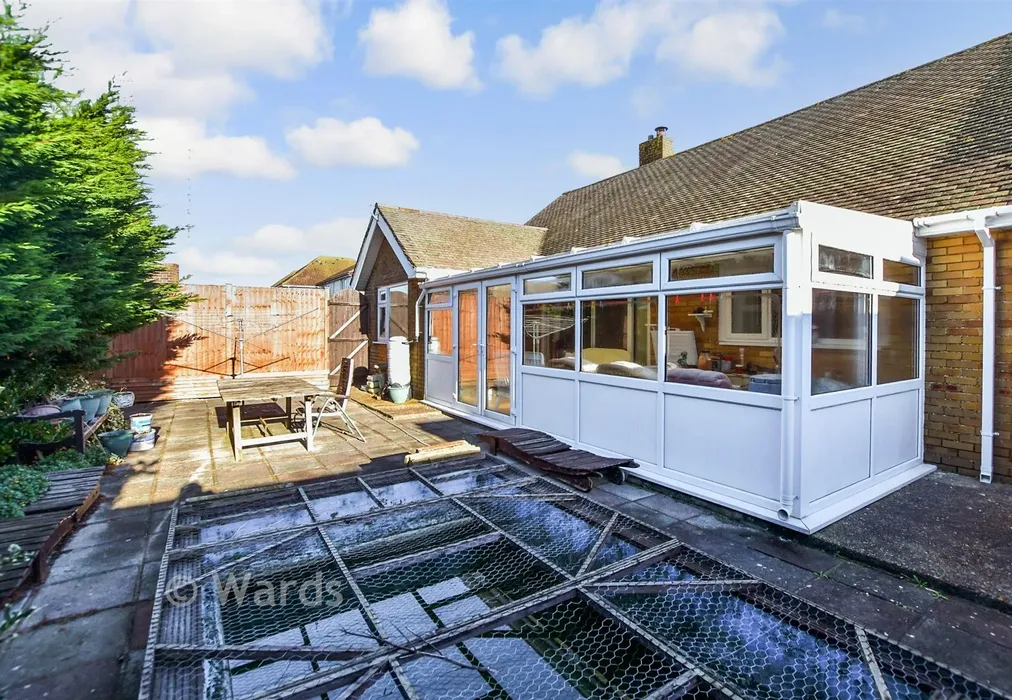 Rear Garden - Coast Drive, Lydd-On-Sea, Romney Marsh, Kent - Wards of Kent