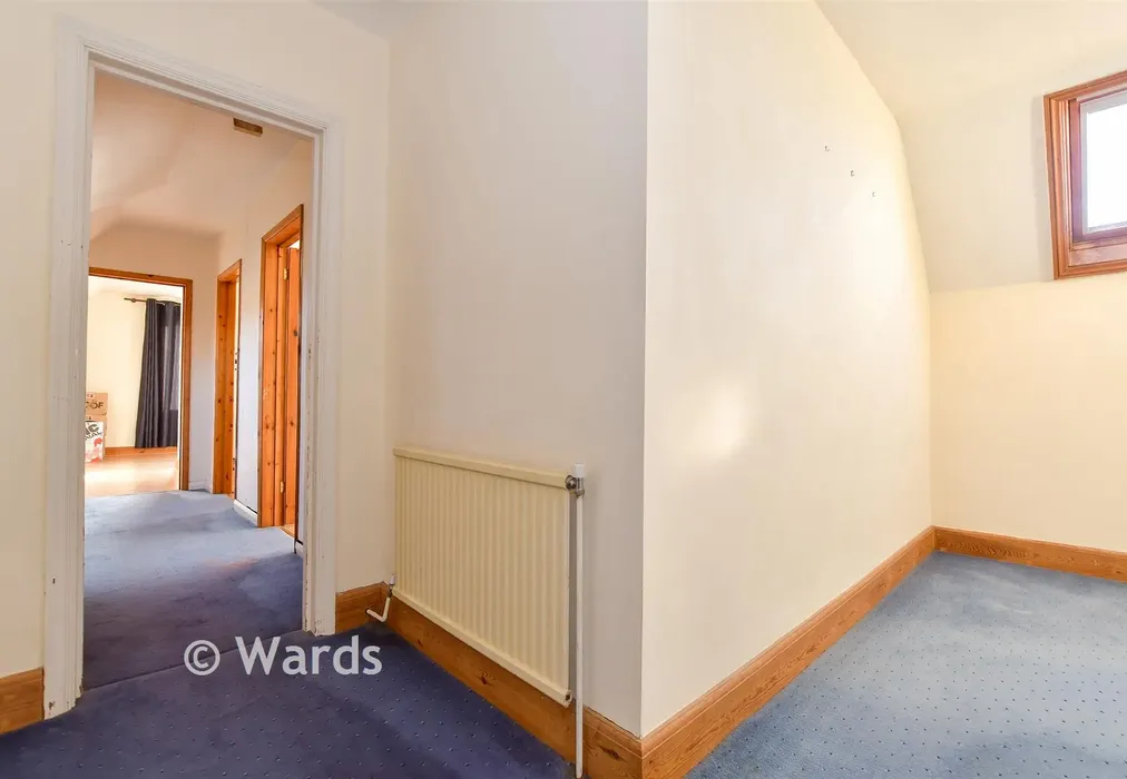 Landing - Sunnyhill Road, Herne Bay, Kent - Wards of Kent