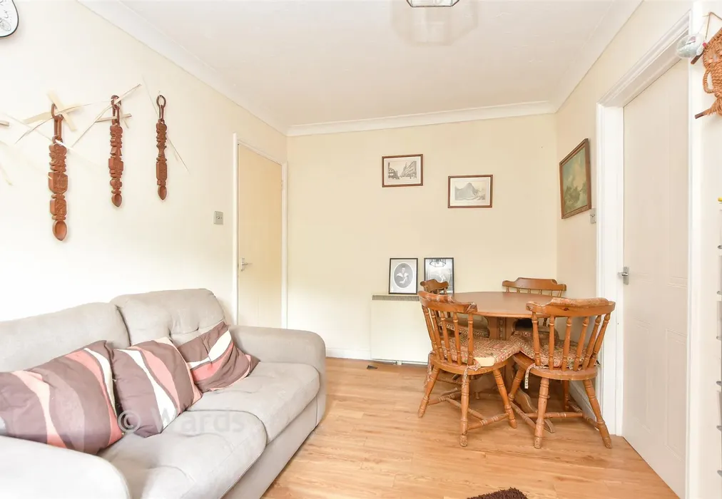 Lounge/Diner - Ferry Lane, Wouldham, Rochester, Kent - Wards of Kent