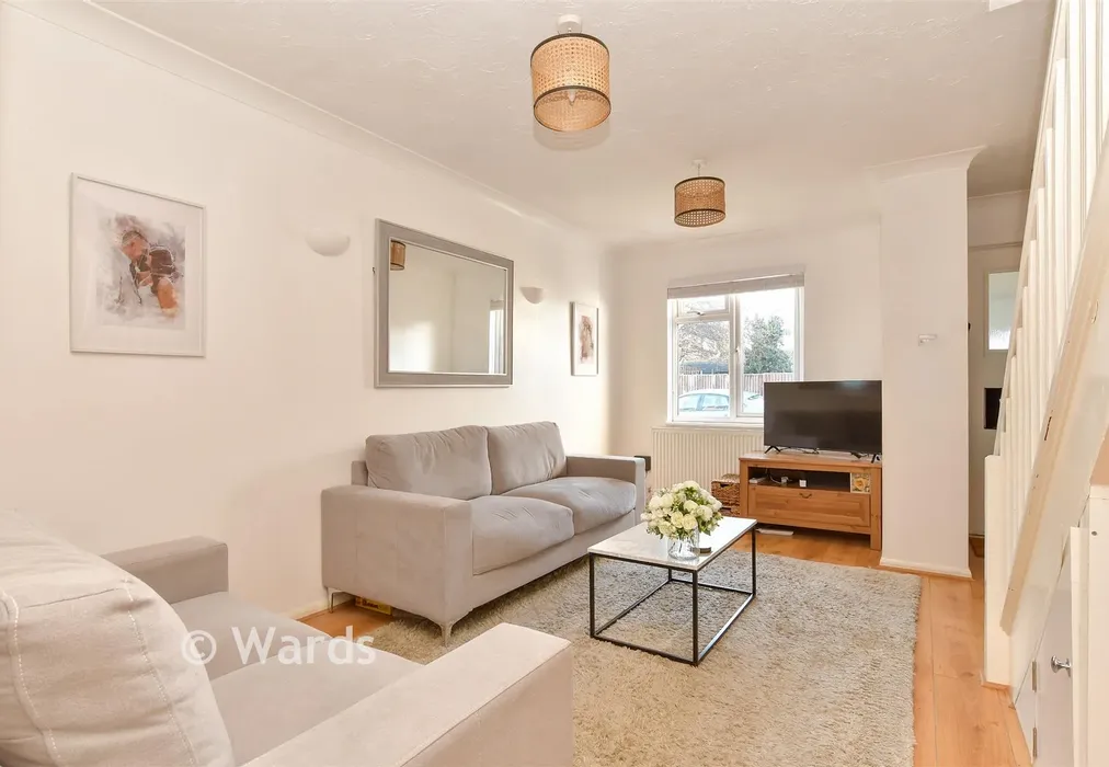 Lounge - Farley Road, Gravesend, Kent - Wards of Kent