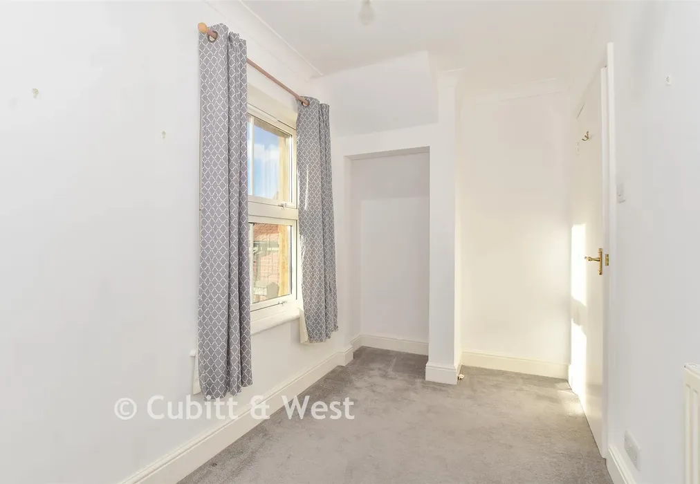 Bedroom 2 - Victoria Road, Cranleigh, Surrey - Wards of Kent