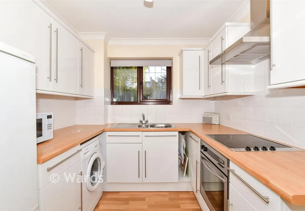 Kitchen - Porchester Close, Loose, Maidstone, Kent - Wards of Kent