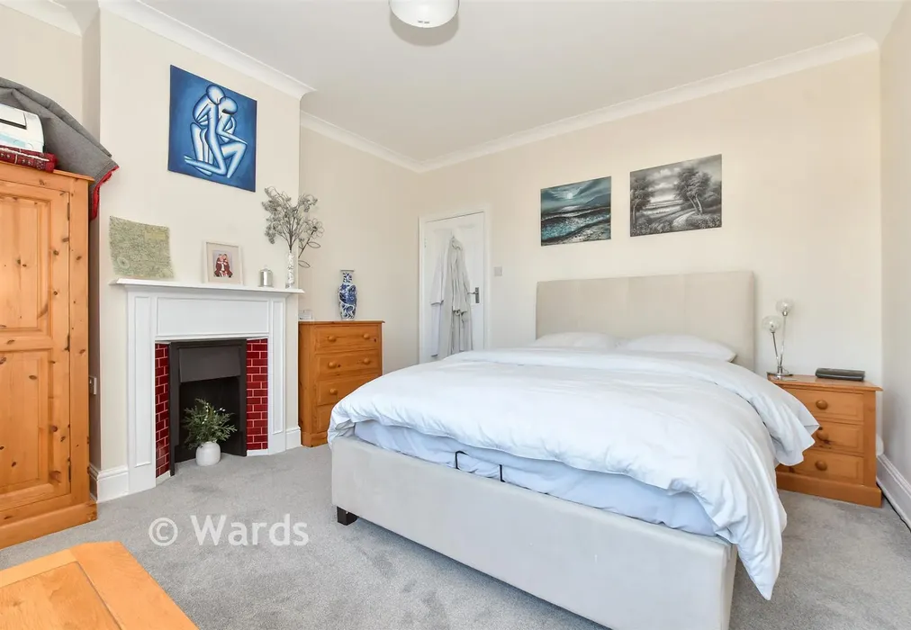 Bedroom 1 - Grenham Bay Avenue, Minnis Bay, Birchington, Kent - Wards of Kent