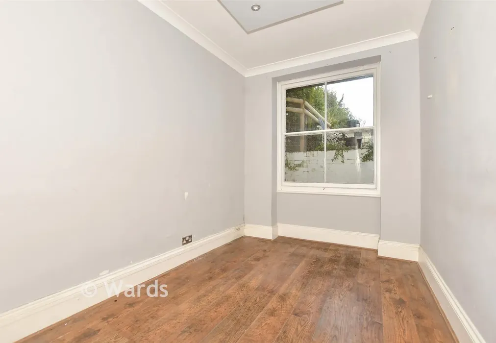 Bedroom 3 - Victoria Park, Dover, Kent - Wards of Kent
