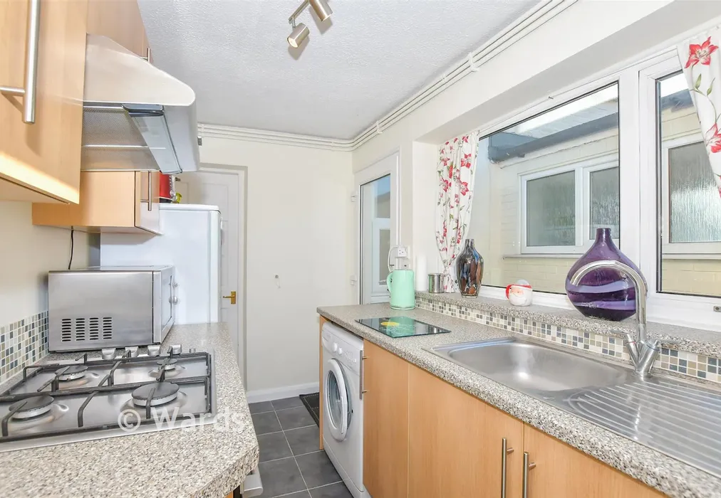 Kitchen - Peel Street, Maidstone, Kent - Wards of Kent