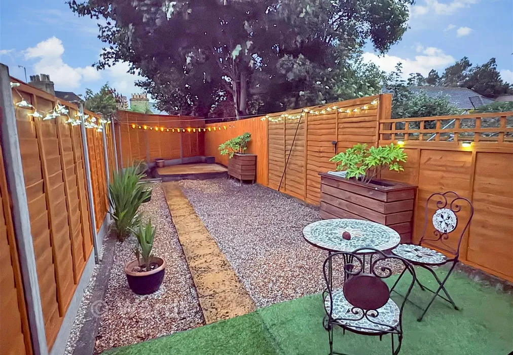 Garden - Peel Street, Maidstone, Kent - Wards of Kent