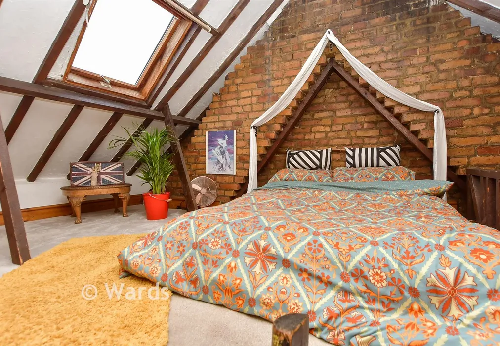 Loft Room - Borstal Street, Rochester, Kent - Wards of Kent