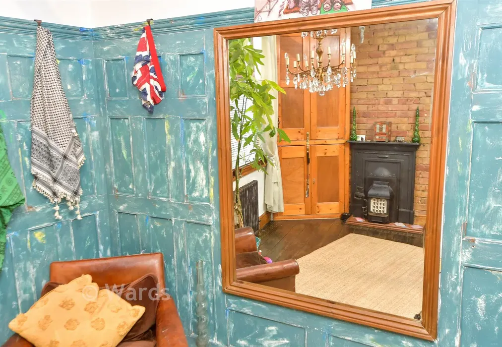 Internal Lifestyle Photograph - Borstal Street, Rochester, Kent - Wards of Kent