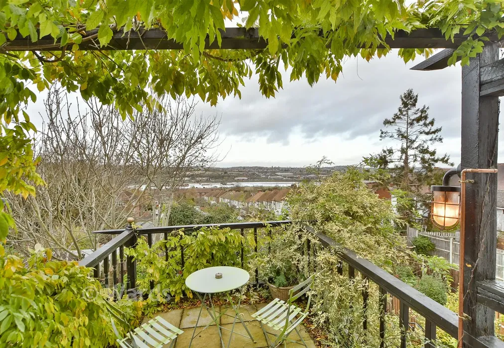 Balcony - Borstal Street, Rochester, Kent - Wards of Kent