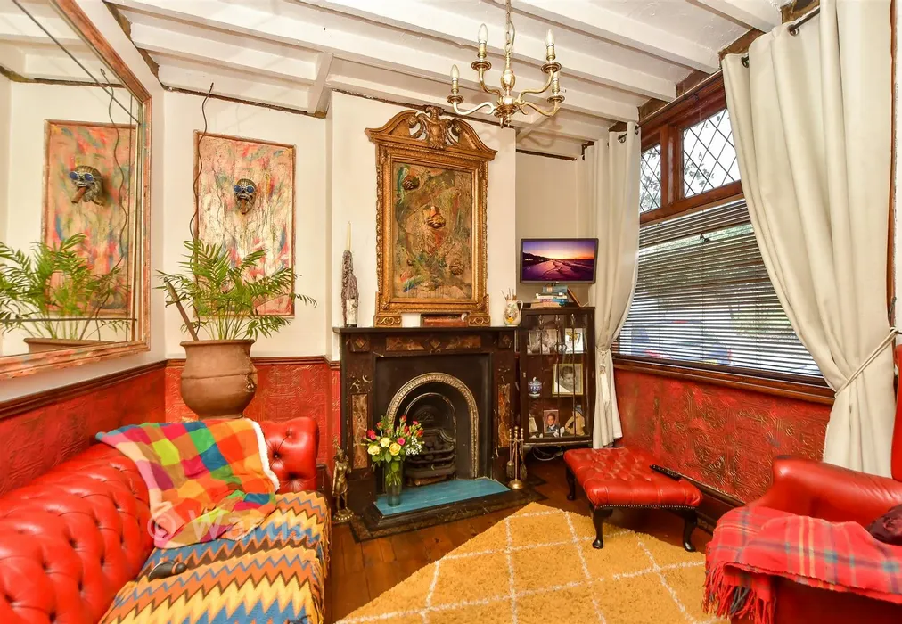 Lounge - Borstal Street, Rochester, Kent - Wards of Kent