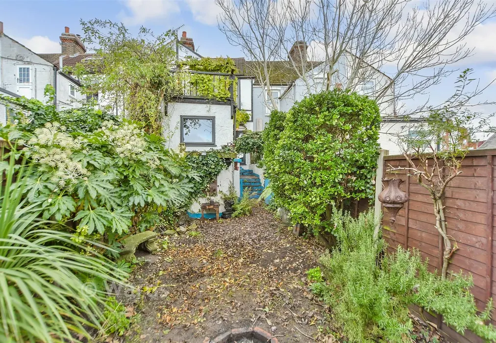 Rear Garden - Borstal Street, Rochester, Kent - Wards of Kent