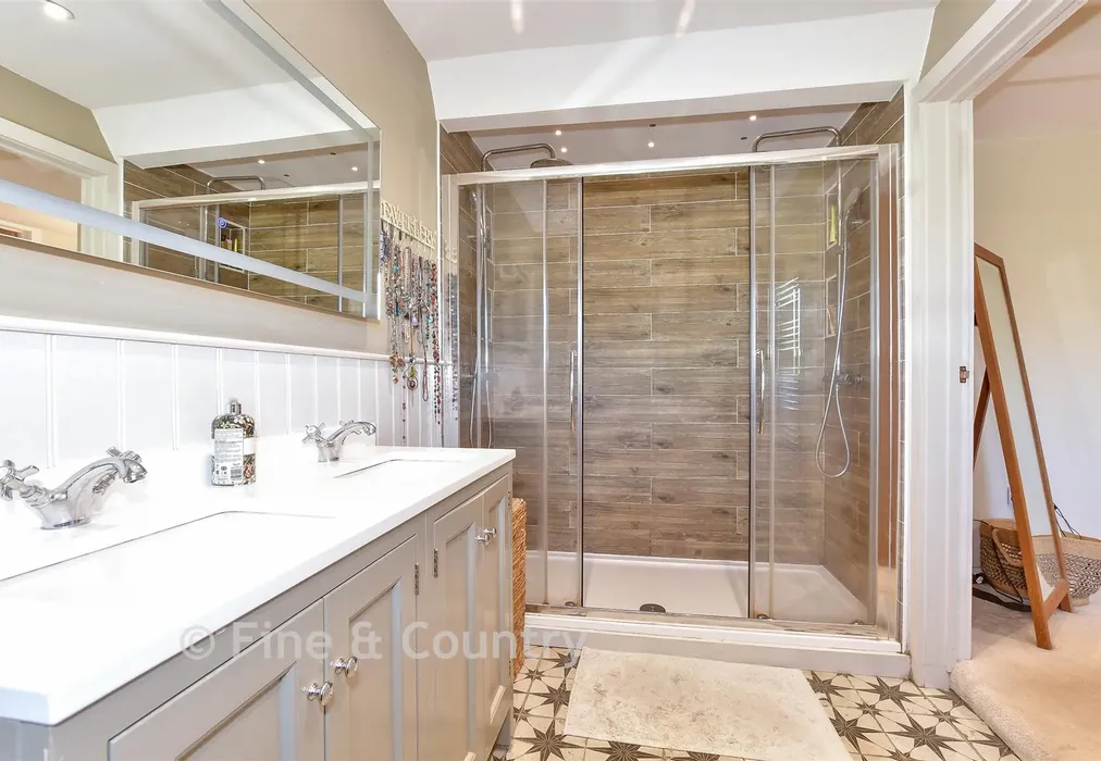 En-Suite Shower Room - Lower Lees Road, Old Wives Lees, Canterbury, Kent - Wards of Kent