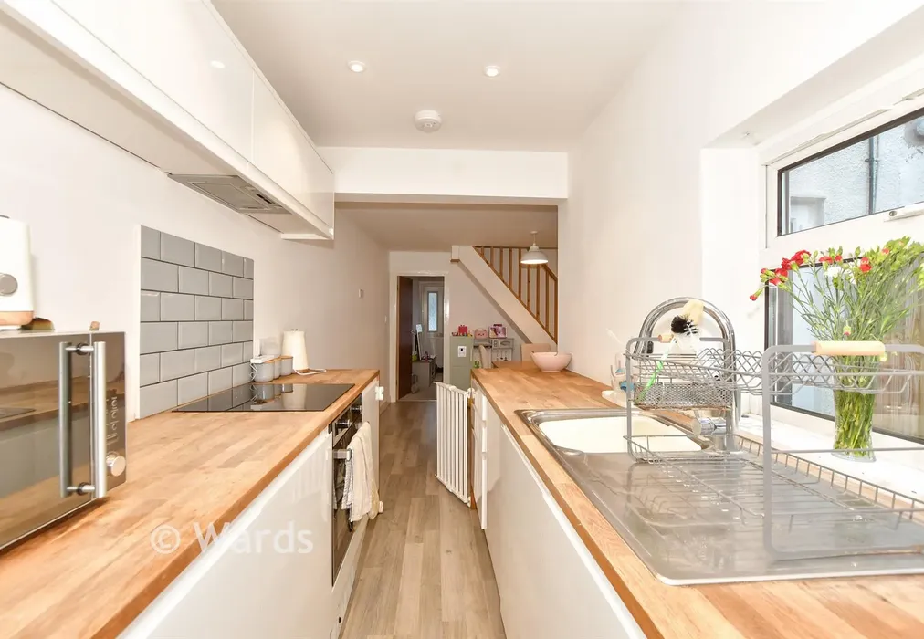 Kitchen - Island Road, Upstreet, Canterbury, Kent - Wards of Kent