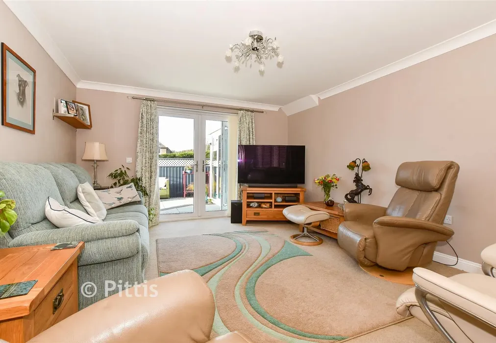 Lounge - Fairmead Close, Sandown, Isle of Wight - Wards of Kent