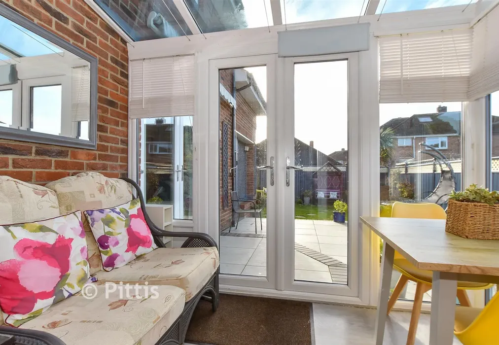 Conservatory - Fairmead Close, Sandown, Isle of Wight - Wards of Kent