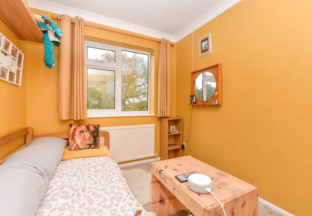 Bedroom 5 - Park Farm Close, Shadoxhurst, Ashford, Kent - Wards of Kent